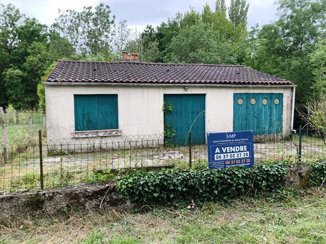 - 40 mn LA ROCHELLE - Bords de Sèvre - - 40 mn LA ROCHELLE - Bords de Sèvre -